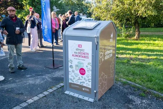Borne à déchets alimentaires