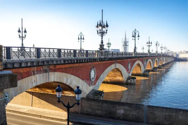 pont de pierre, piles