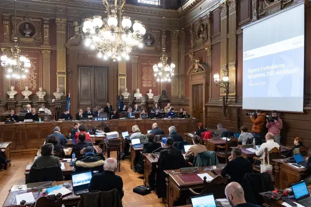 Salle du conseil pendant la séance de décmbre