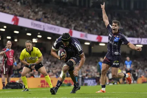 Adam Coleman (UBB) marque un essai durant la finale.