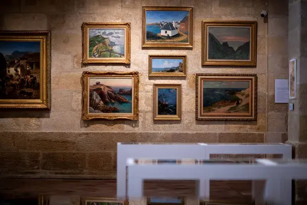 Le musée des Douanes compte de nombreux tableaux dans sa collection.