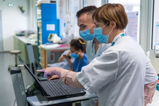 Photo : Le plan vise à améliorer la prise en charge des patients, mais aussi le confort des professionnels. © Guillaume Ferran - CHUBDX