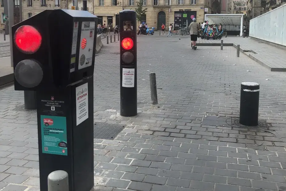 L'entrée d'un secteur borné