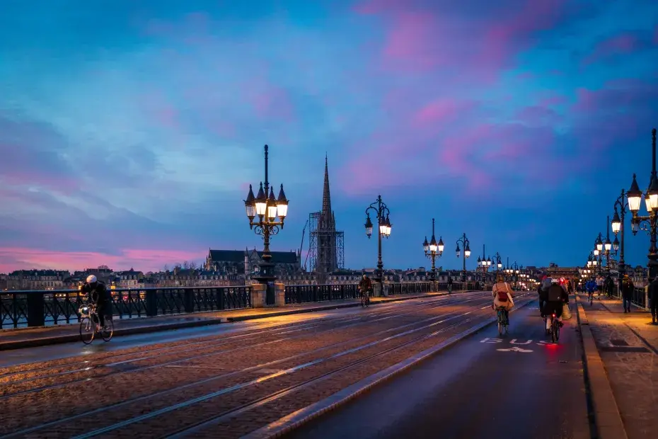 pont de pierre, nuit
