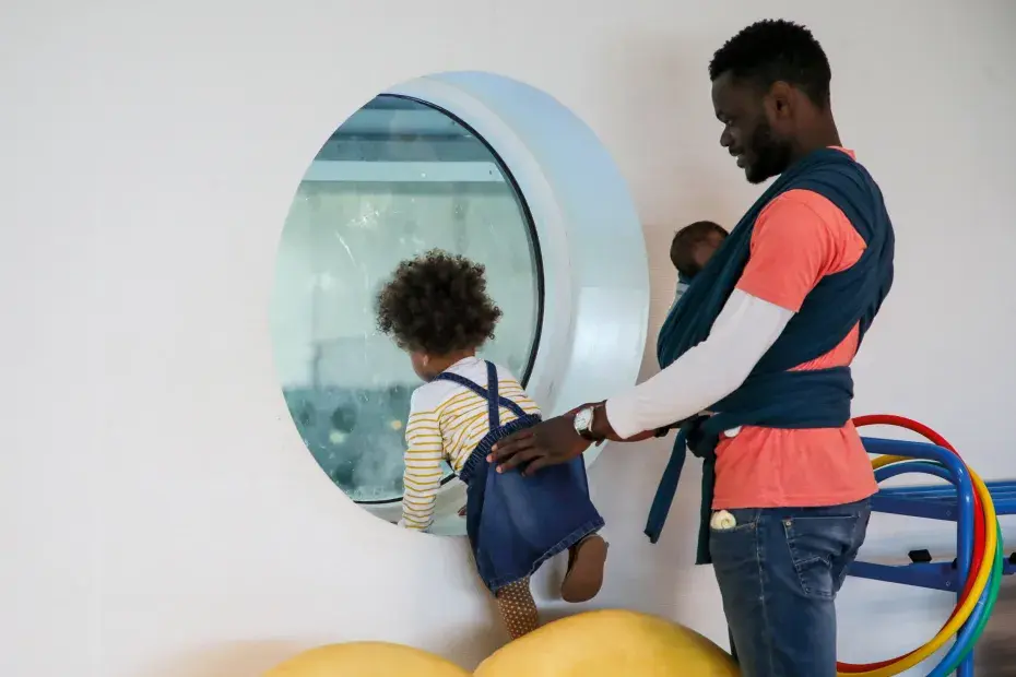 Photo : La Ville de Bordeaux propose des lieux d'accueil pour les jeunes parents comme la Parentèle. © T. Sanson / Ville de Bordeaux