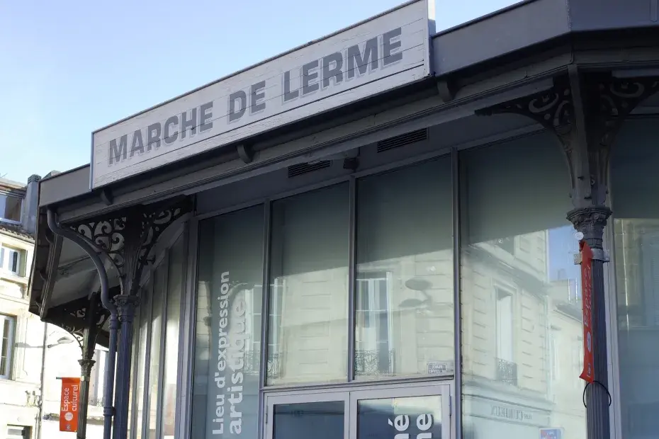 photo de la devanture du marché de Lerme