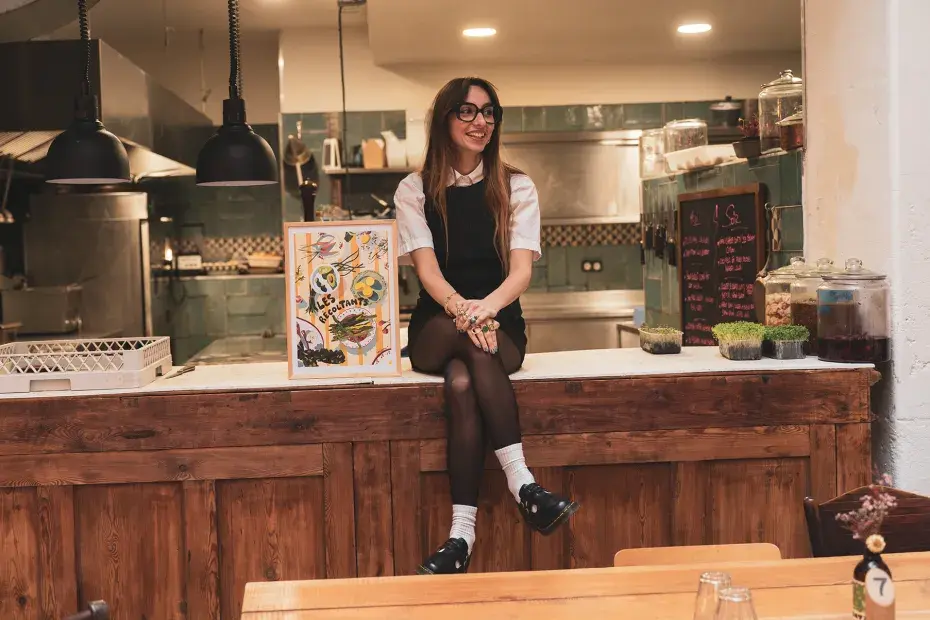 Valentine, créatrice de contenus - « J'offre une affiche ».