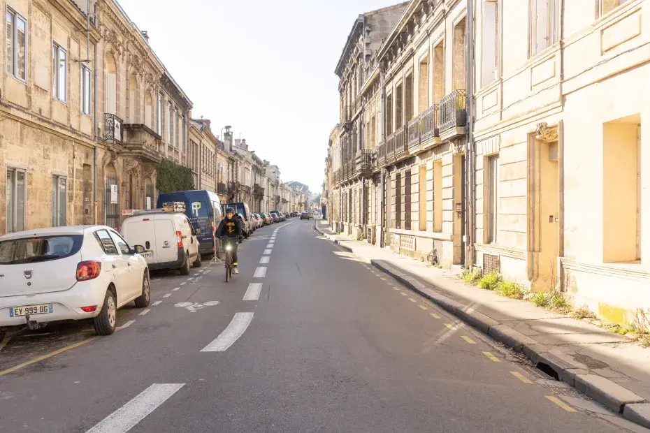 La rue de Pessac mise en sens unique