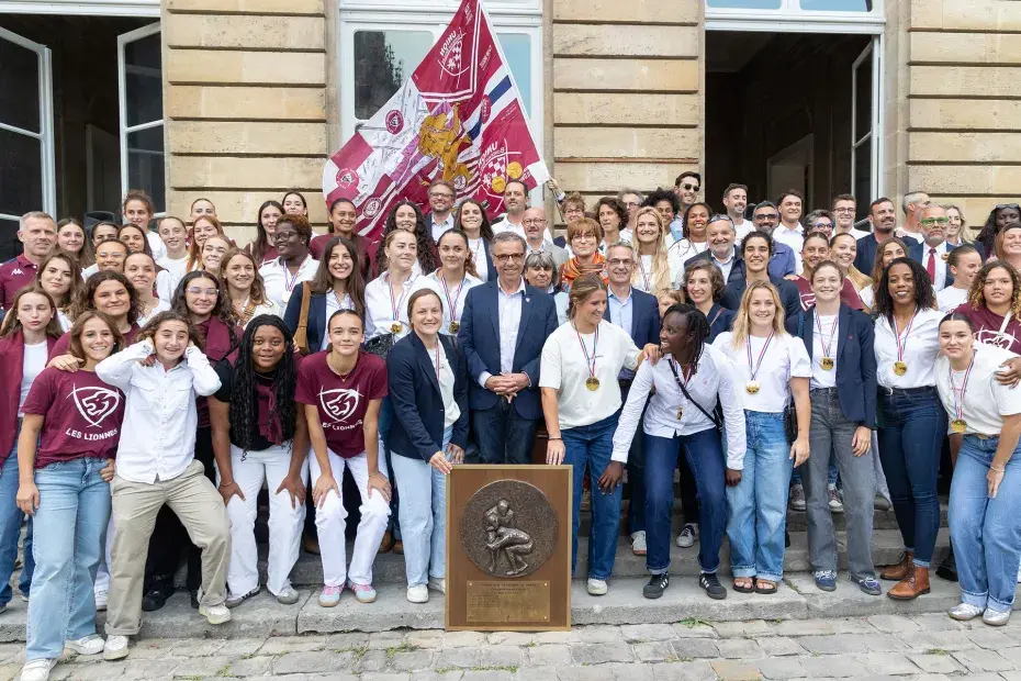 Les Lionnes ont été reçues en mairie ce lundi 2 juin afin de célébrer leur triplé historique.