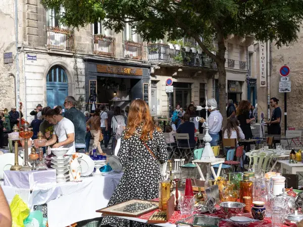 Brocante dans le quartier des Chartrons