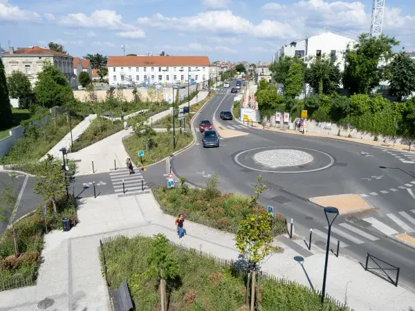 La rue Leo Saignat après sa végétalisation
