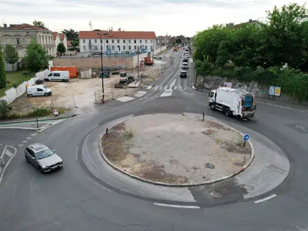 La rue Leo Saignat avant sa végétalisation