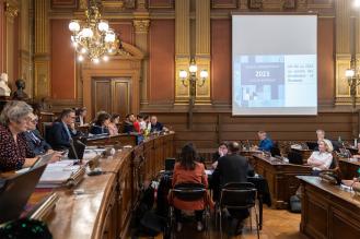 Le maire et les élus lors du conseil municipal