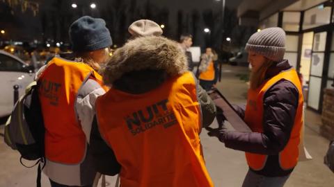 Un plan fixe de la vidéo de la Nuit de la solidarité 2025