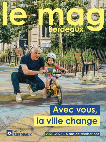 Couverture mag Bordeaux, un grand père apprend à sa petite fille à faire du vélo