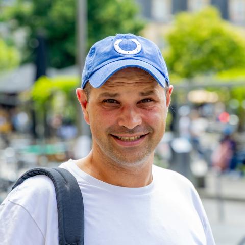 Portrait de Marius Hentea, habitant et usager du bus express