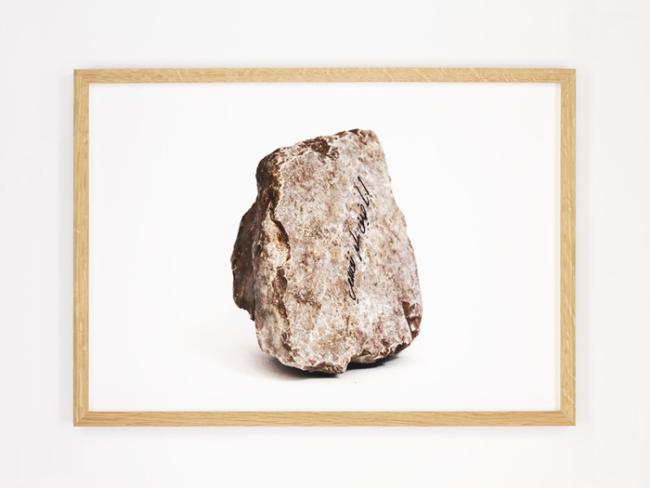Photo : © Mohssin HARRAKI, «Le Chant de l’ombre 1 : Je suis mon propre invité» de l’ensemble «Le Chant de l’ombre», 2018 © Adagp, Paris, 2025. Collection Frac Nouvelle-Aquitaine MÉCA. Crédit photo : Jean-Christophe Garcia