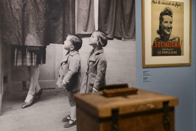 Photo : © Affiche de l'exposition